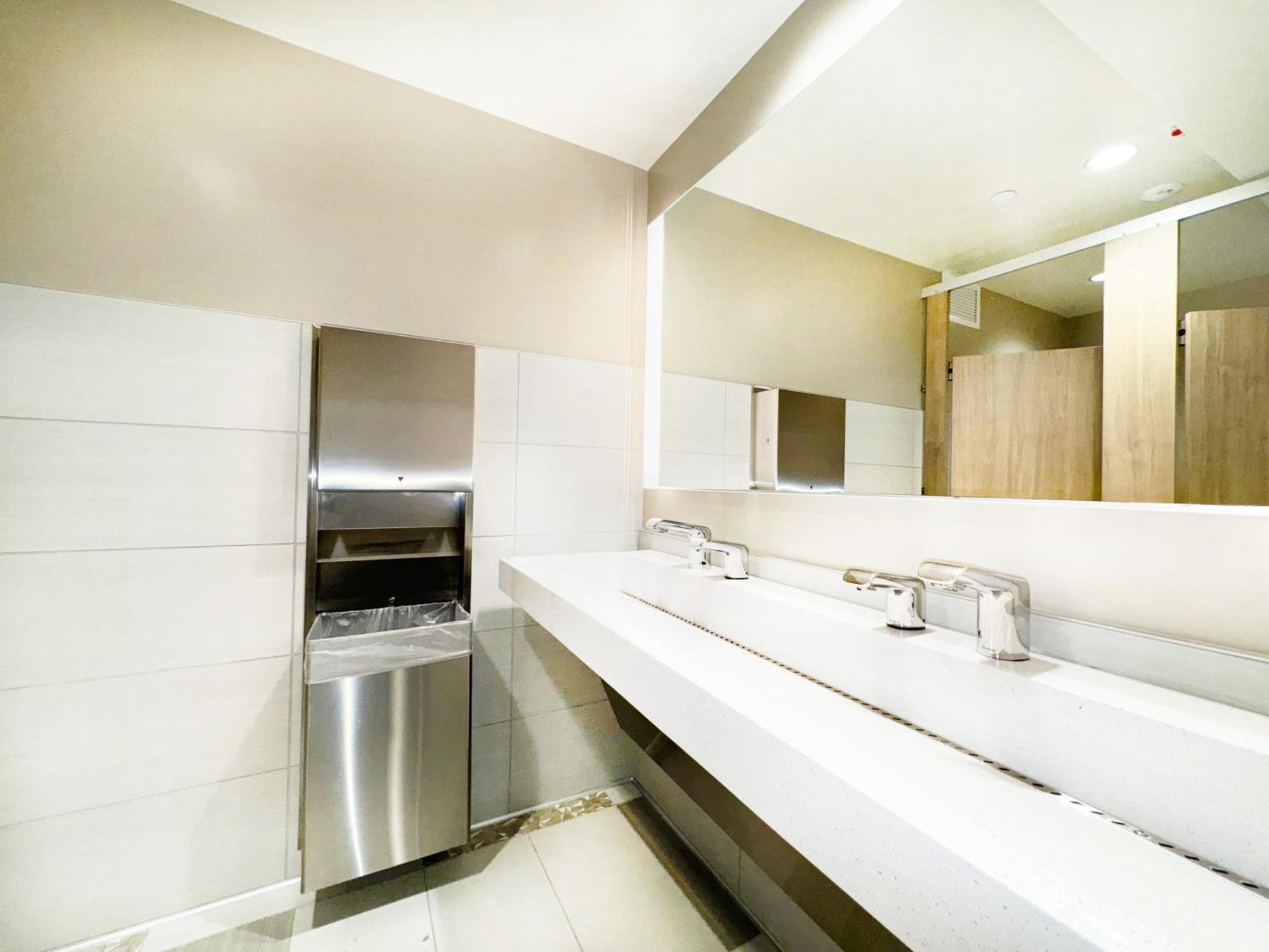 Waikiki Banyan 1Br With Great Ocean Views, Steps To Beach & Parking! Honolulu Extérieur photo